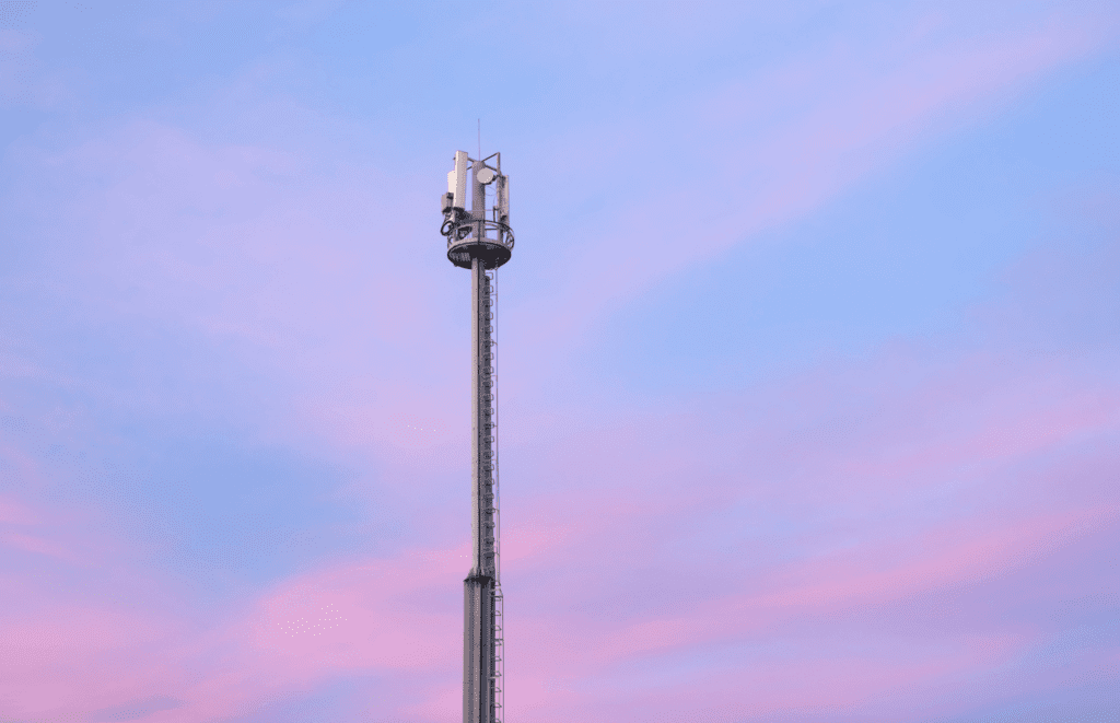 Poste telecom serralheria moreno