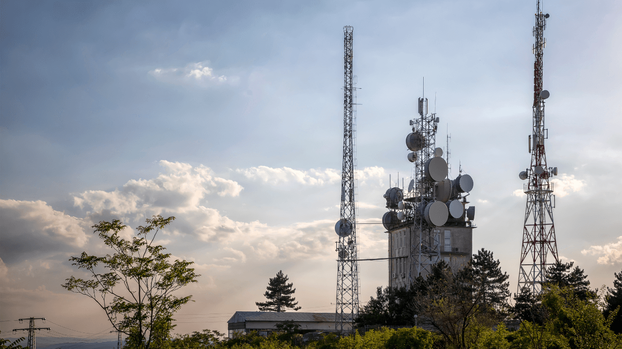 construção de torre de telecom